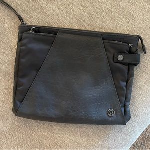Lululemon nesting organization clutches